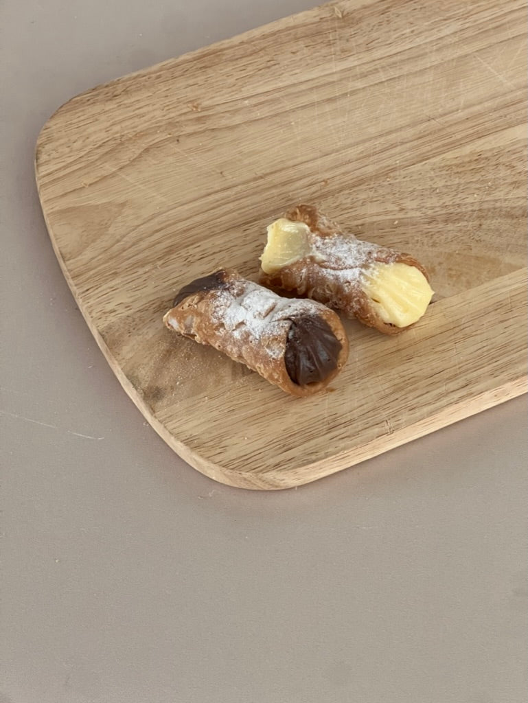 Homemade Cannoli - Vanilla & Chocolate