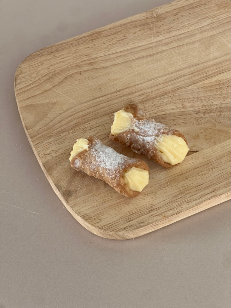 Homemade Cannoli - Vanilla